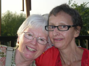 mum-and-lida-by-the-river-08
