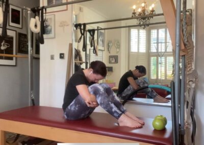 Video 52 : Upper body resilience, core strength focus (optional hand weights) (60 minutes)